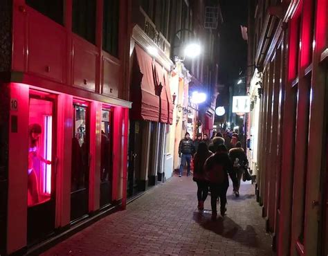 how much are hookers in amsterdam|Red Light District Amsterdam: Cost 